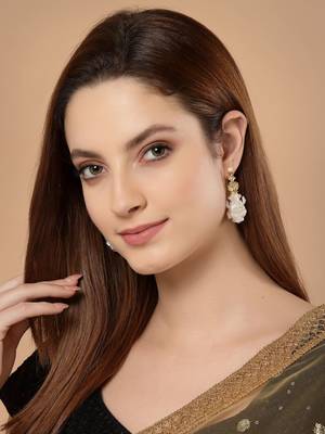Gold zircon   earrings 1