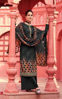 Black digital print crepe salwar 2
