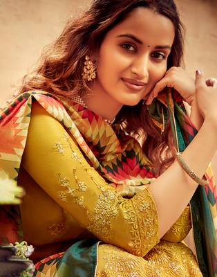 Grey embroidered pure viscose salwar 4