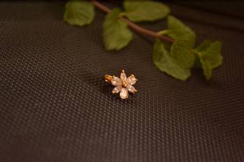 Sizzling gold floral diamond cubic zirconia clipon nose-ring or nosepin 3