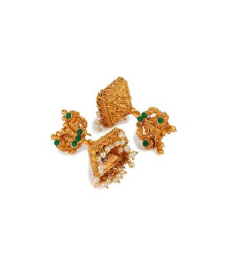 Antique Matte Gold Finish Green Stone Studded Temple Jewellery set 5