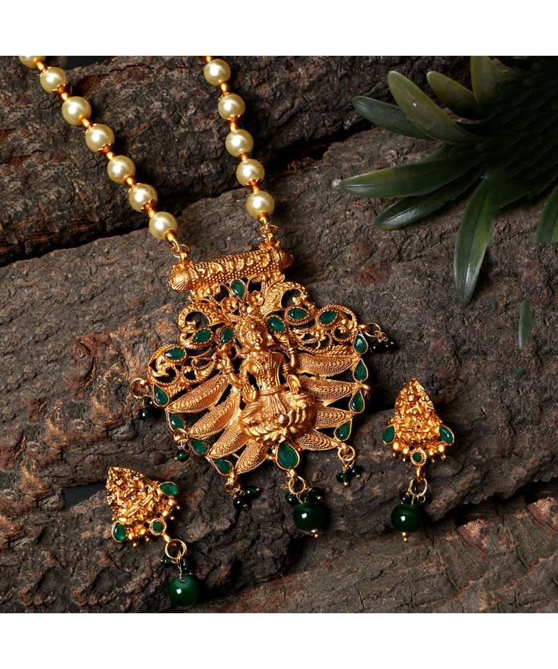 Antique Matte Gold Finish Green Stone Studded Temple Jewellery set