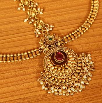 Red pearl maang-tikka 2