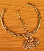 Red pearl maang-tikka