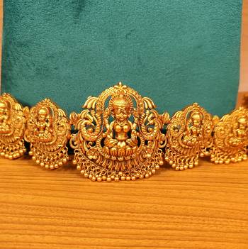 Gold waist-belt 2