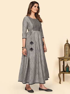 Vbuyz Women'S Embroidered Anarkali Cotton Bland Grey Stitched Kurta 5