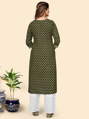 Vbuyz Women'S Floral Print Straight Cotton Green Stitched Kurta 3