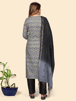 Vbuyz Women'S Embroidered Straight Cotton Bland Grey Stitched Kurta Pant With Dupatta 3