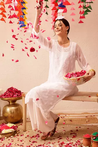 Hand Embroidered White Georgette Lucknowi Chikankari Indian Women Kurta With Slip
