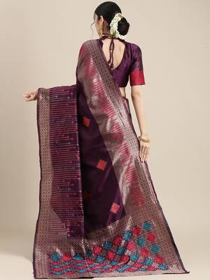 SAREE MALL Women's Silk Blend Purple Woven Design Designer Saree With Blouse Piece 2