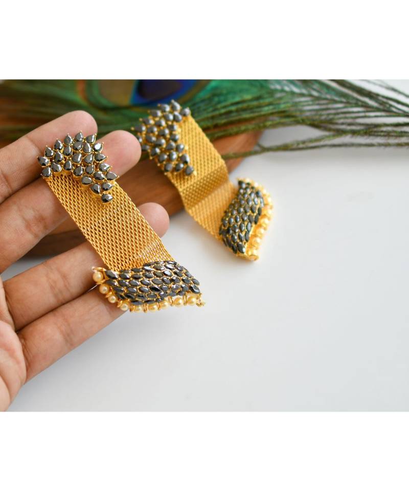 Royal Unique Black Party Wear Earrings dj-05584