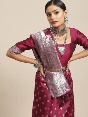 SAREE MALL Women's Silk Blend Purple Woven Design Woven saree With Blouse Piece 3
