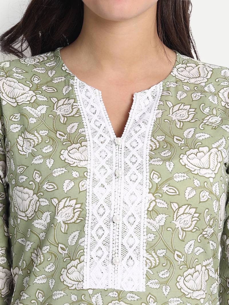 Women's Cotton Casual Green And White 
Floral Print Kurta Set