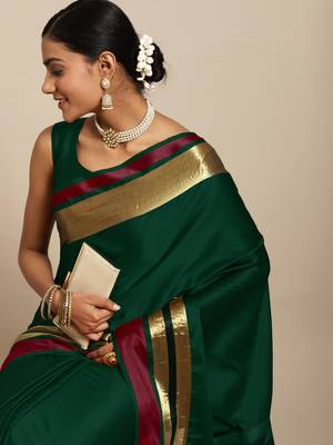 SAREE MALL Women's Aura Silk Green Woven Design Designer Saree With Blouse Piece 3