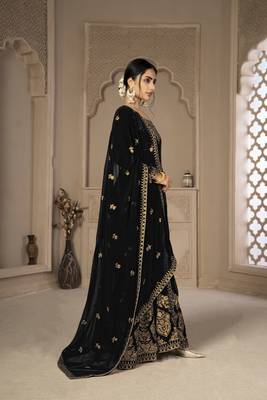 Black embroidered faux georgette salwar 4
