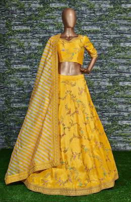 Prepossessing Yellow Dori, Zari, Thread and Glitter Sequins Embroidered Mulbury Silk Semi Stitched wedding Lehenga 5