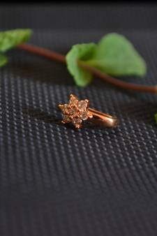 Sizzling gold floral diamond cubic zirconia clipon nose-ring or nosepin