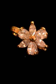 Sizzling gold floral diamond cubic zirconia clipon nose-ring or nosepin
