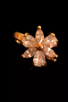 Sizzling gold floral diamond cubic zirconia clipon nose-ring or nosepin