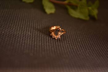 Designer Stone Gold nose-ring or Nose Pin 3