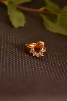 Designer Stone Gold nose-ring or Nose Pin