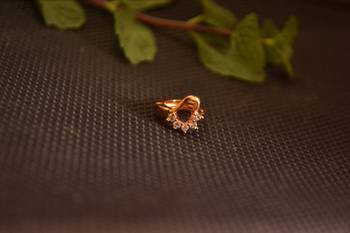 Designer Stone Gold nose-ring or Nose Pin 3