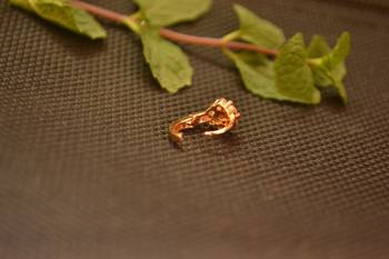 Designer Stone Gold nose-ring or Nose Pin 3