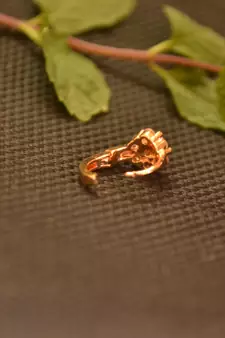 Designer Stone Gold nose-ring or Nose Pin