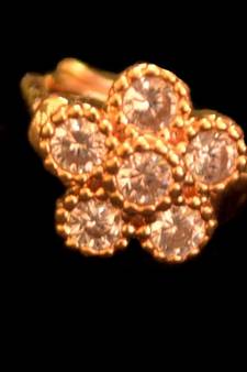 Designer Stone Gold nose-ring or Nose Pin
