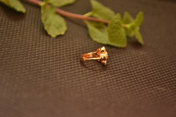 Designer Stone Gold nose-ring or Nose Pin 4