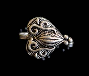 Silver Designer clip or clipon oxidised nosering or Oxidized nosepin 1