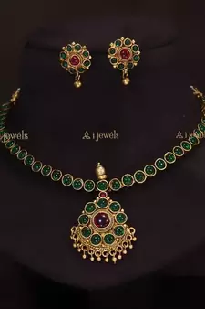 Designed Traditional Brass Jewellery Set With Earrings Glided with Kundan 