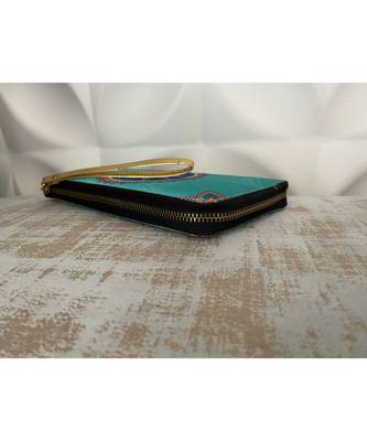 Women Zip Around Wallet 2