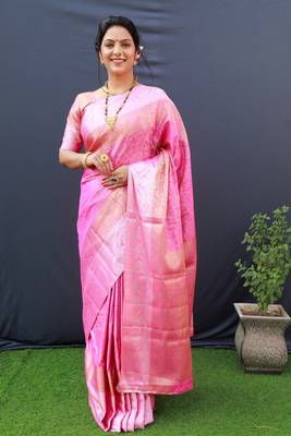 Pink woven kanchipuram silk saree with blouse 1