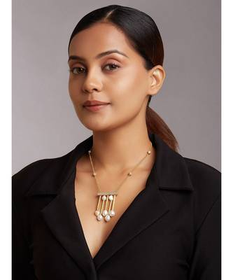 White Fresh Water Pearl Necklace 2