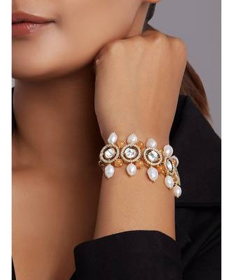 Beaded Bracelete With White Fresh Water Pearls 1