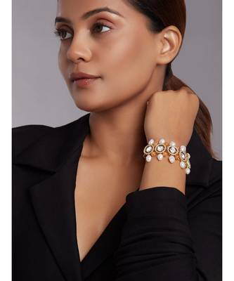 Beaded Bracelete With White Fresh Water Pearls 2