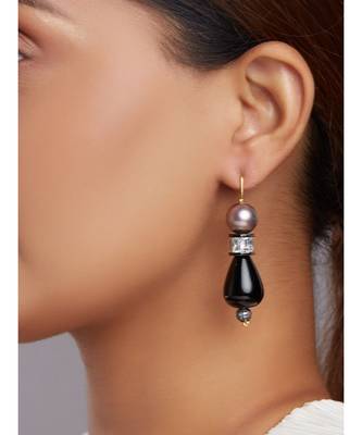Black Onyx Drop Earrings With Shell Pearls 1