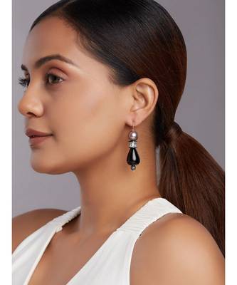 Black Onyx Drop Earrings With Shell Pearls 2