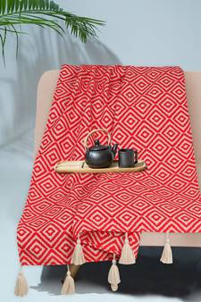 Mezposh Acoustic Neon Red & Natural Diamond Pattern Cotton Acrylic Sofa Throw (170 x 130 cm)