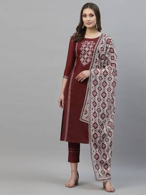 Maroon embroidered cotton silk Kurta Sets 1