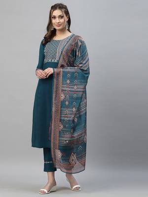 Teal embroidered cotton silk Kurta Sets 1