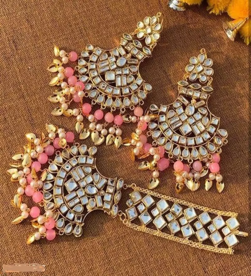 Copper Base Very Light Weight Handmade Kundan Gold Plated Earring Maangtika Combo Set Jewellery