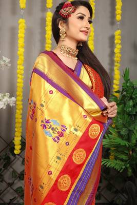Red woven Faux kanchipuram silk saree with blouse 4