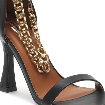 Venusta Heel Sandal With Metal Chain in Black 4