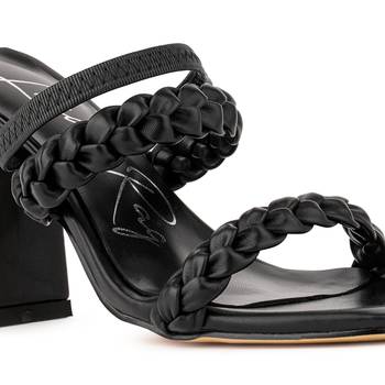 Woven Strap Casual Block Sandals in Black 4