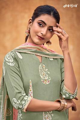 Majestic green batik printed salwar suit dupatta 2