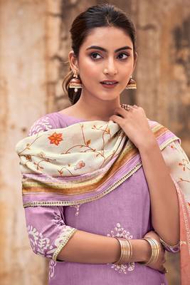 Graceful purple batik printed salwar suit dupatta 2