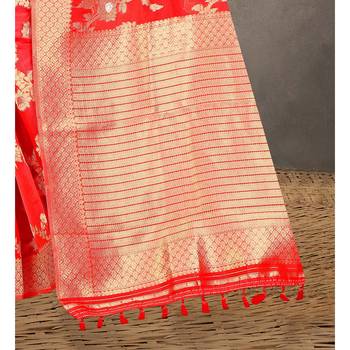 Red woven organza saree with blouse 3