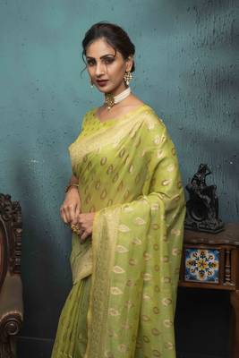 Olive Woven Cotton Saree With Blouse 2